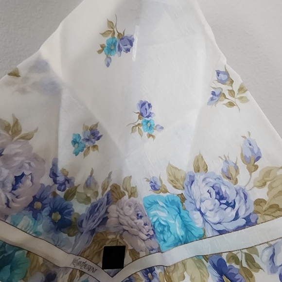 NWT Yves Saint Laurent Scarf